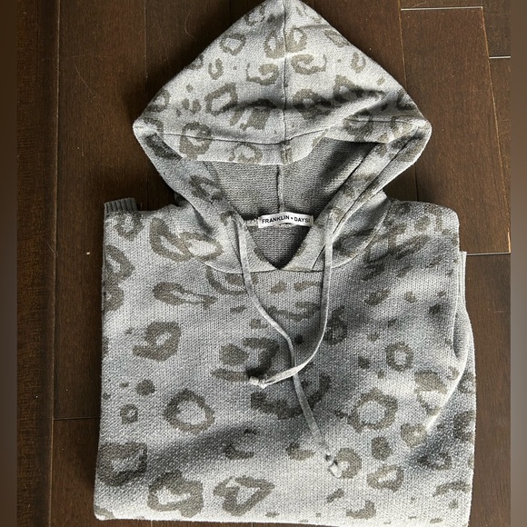 Animal print hoodie - Picture 1 of 4
